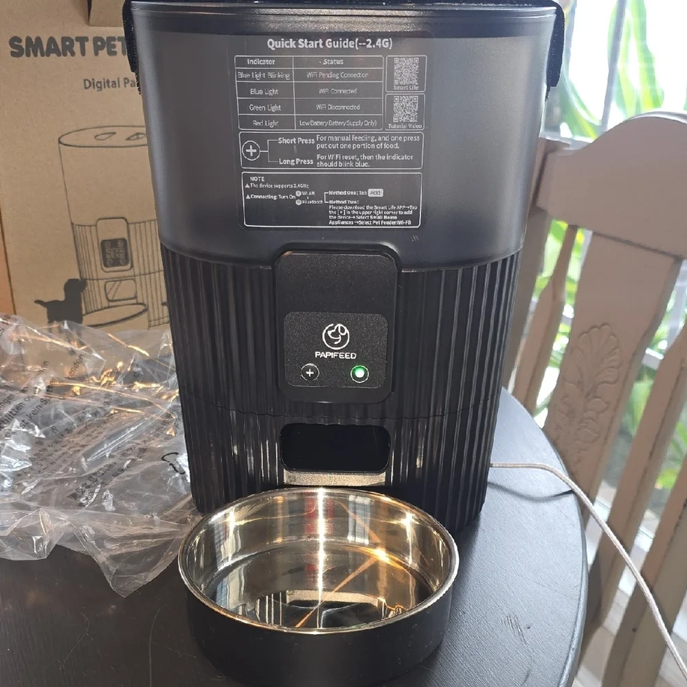 Black Automatic Feeder for Small Pets